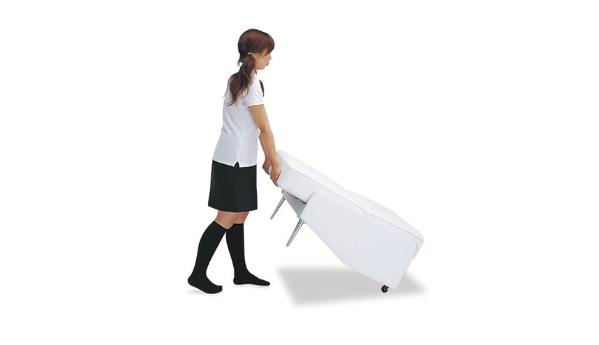 キャスターでラクラク移動